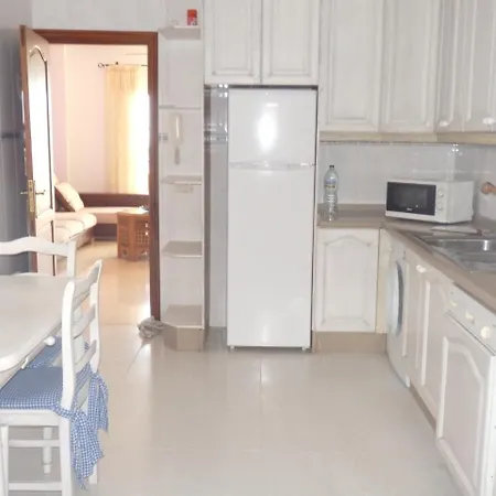 Calle Dr. Celestino Gonzalez Padron - 2 Apartment